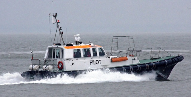 Pilot boat