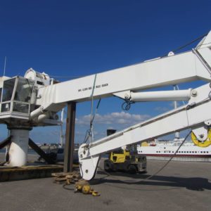 Knuckle Boom Crane: GCC - 25 ton SWL - Van Loon Maritime