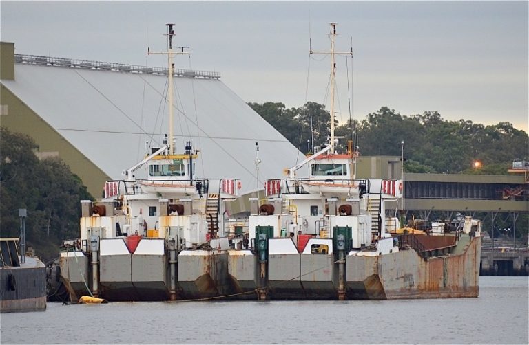 Split Hopper Barge - Van Loon Maritime Services B.V.