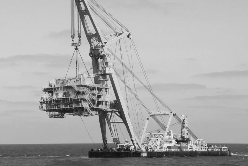 Self-propelled Sheerleg