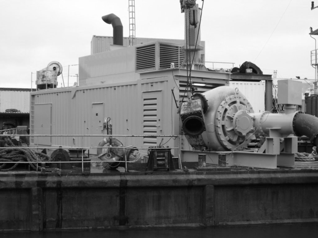 1.475 kW Dredge Booster Unit