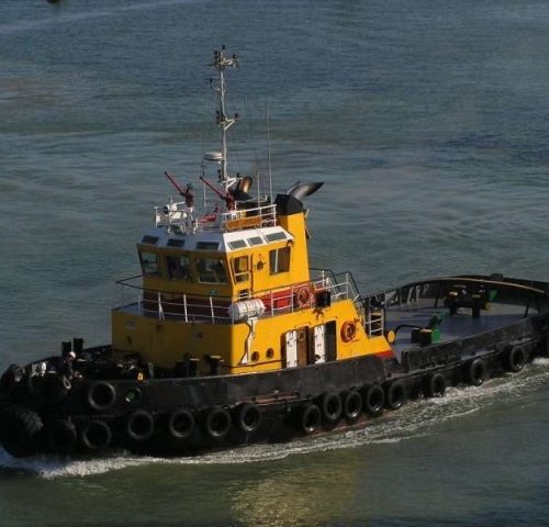 Harbour tug