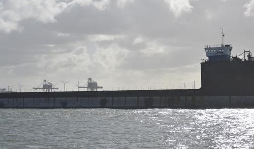 submersible barge