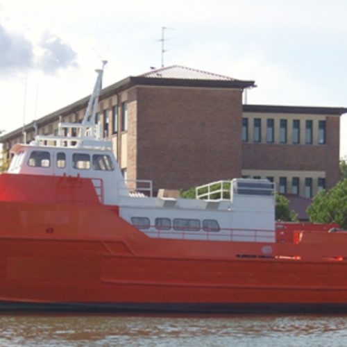 crew supply boat