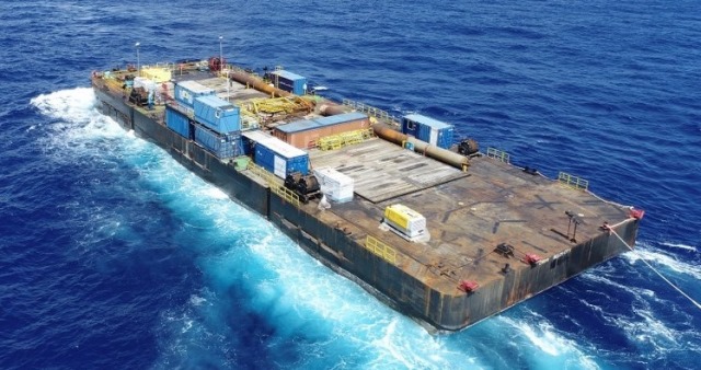 heavy lift barge