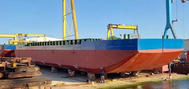 Split Hopper Barge