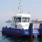 Shallow draft push tug
